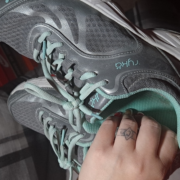 Shoes - Picture 3 of 3